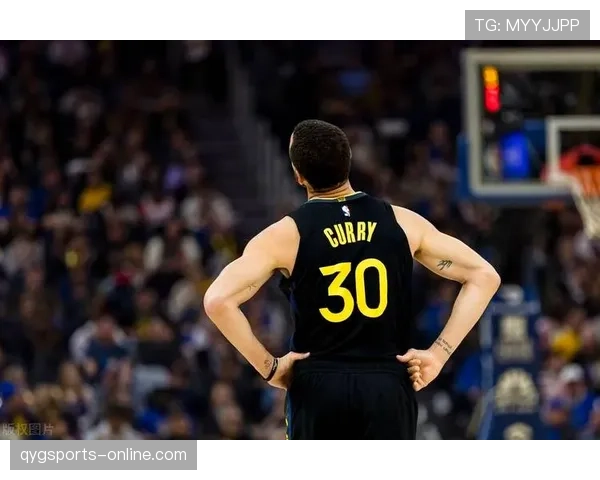 无球跑位拉开空间，伯德较库里更擅组织