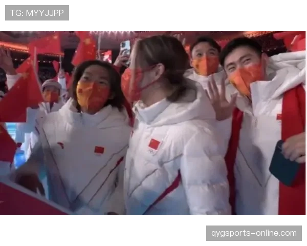 苏翊鸣训练完直接去夜店蹦迪？