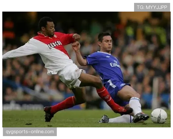 争球规则判罚标准：合法争顶与犯规的关键判断