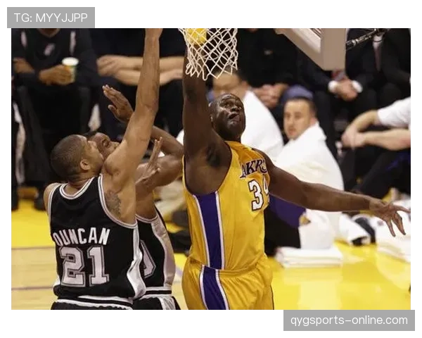 伊塞亚·托马斯突破带球拉开空挡提升季后赛得分效率