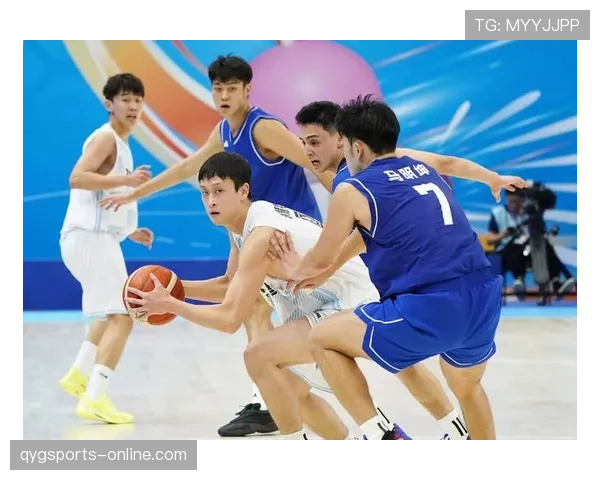 全面解读篮球换人规则，明确比赛期间进行球员替换的具体要求